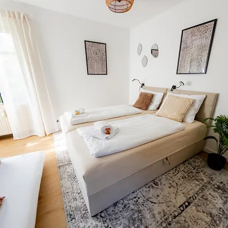 Апартаменты Come4stay Innstadtgarten Domblick Пассау